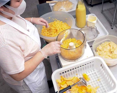 ゆずペーストつくり